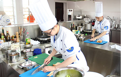 广西华南学校校园生活