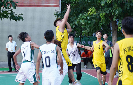 学厨师校园生活