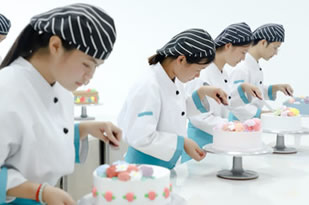 ���챬�������